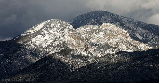 El Salto rocks, Arroyo Seco, NM