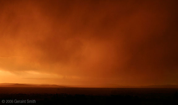 A very Taos sky