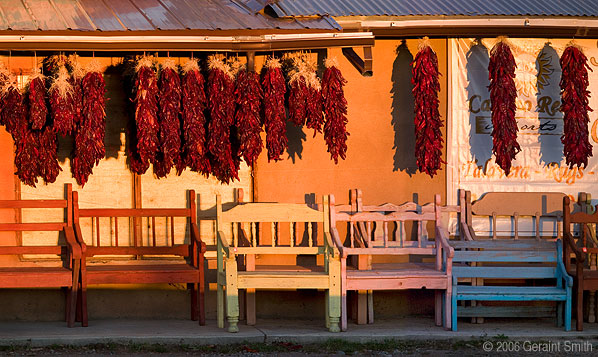 Benches and Chilis in El Prado