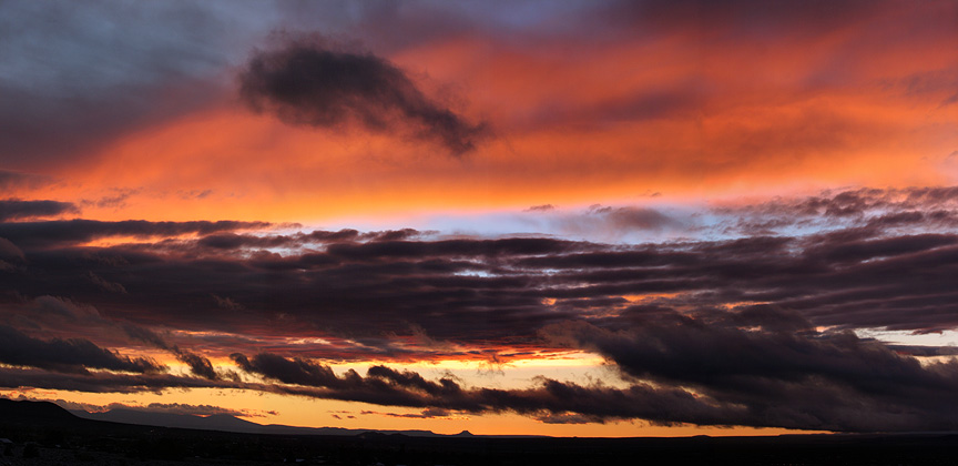 2006 October 27 Last nights sunset over Taos valley