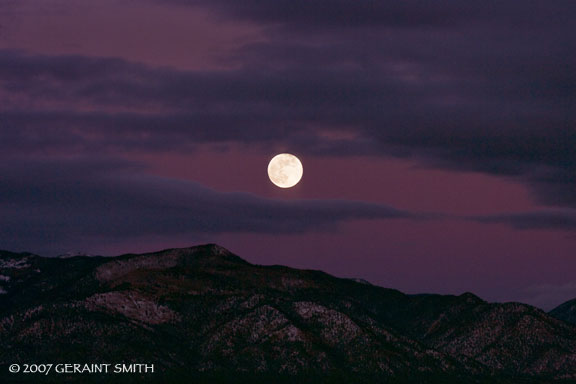 Full moonrise December 23rd 2007