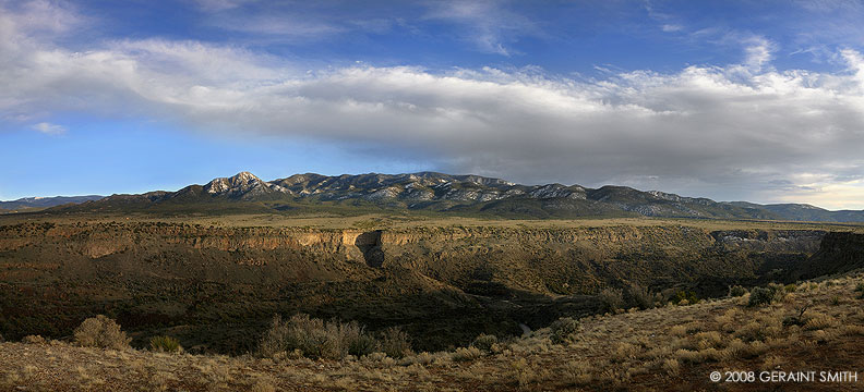 Across the gorge on the West Rim Trail