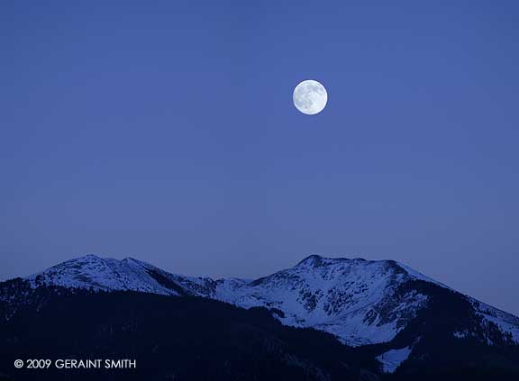 A gorgeous moonrise over the Sangre de Critos