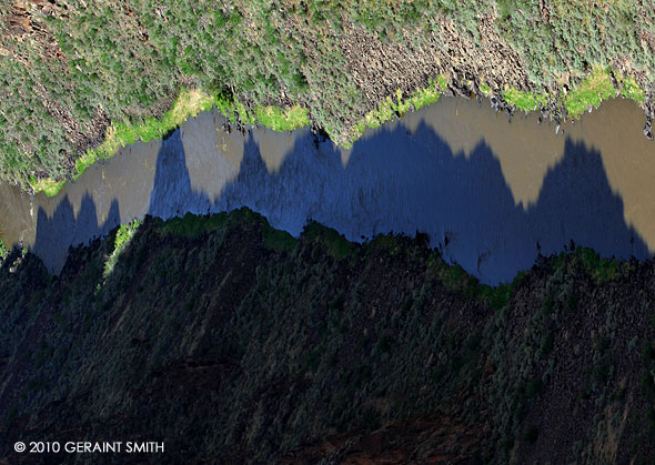 Canyon cliffs of the Rio Grande 