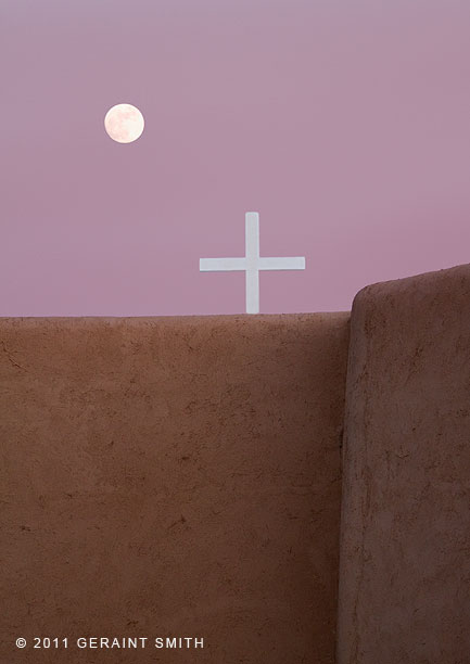 Ranchos de Taos, San Francisco de Asis church and moonrise