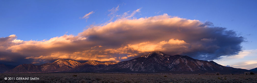 Mothership cloud over Taos Mountain