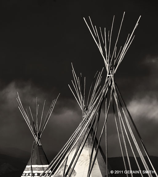 Taos Tipis