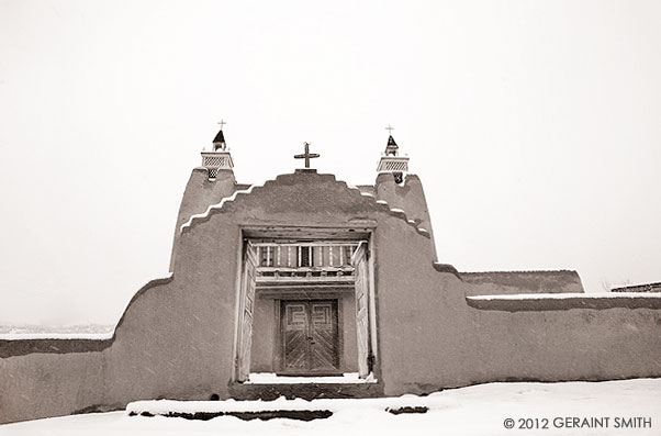 Las Trampas snows ... I never tire of this old church from the 1700's