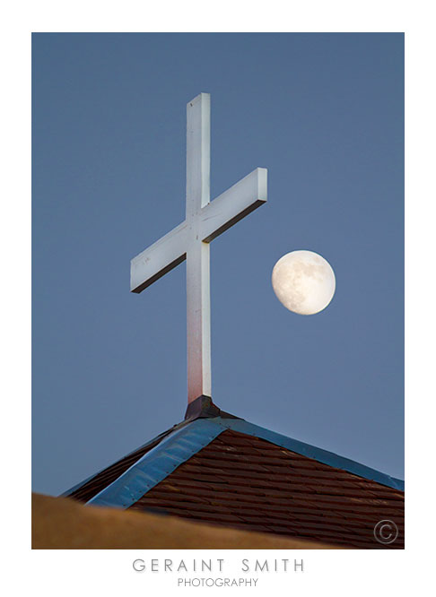 Moonrise over the St Francis church