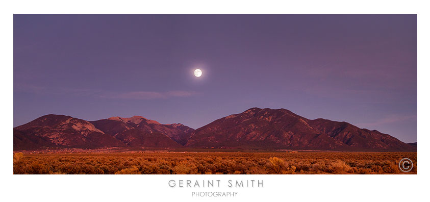 A very Taos moonrise