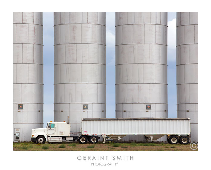 Silo Semi ... Bountiful, Colorado