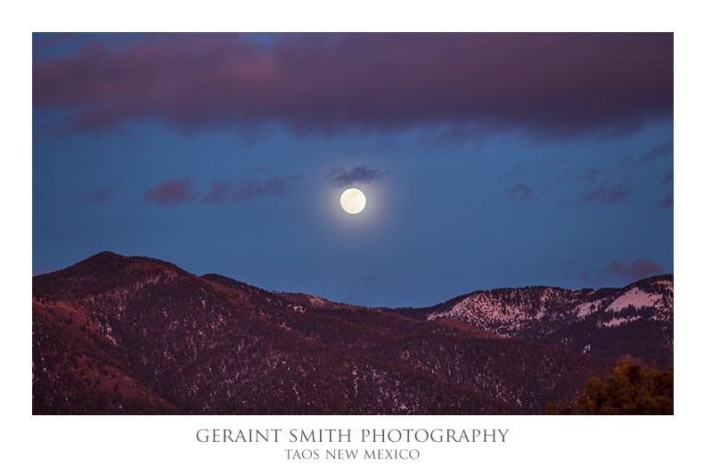 Moonrise in San Cristobal