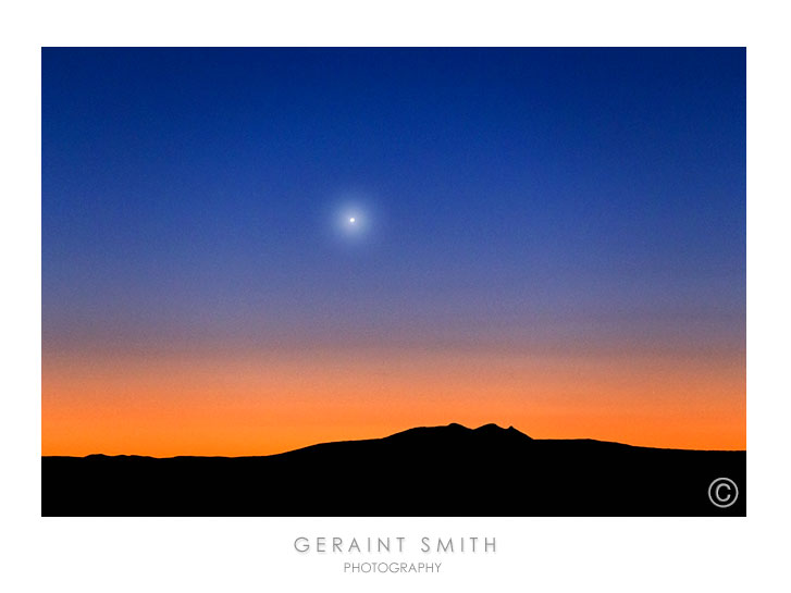 Venus setting over Tres Orejas