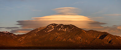 2014 April 25  Lenticular clouds over Taos Mountain