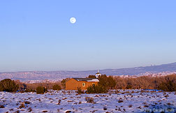 2007 January 03, Moonrise near San Ildefonso Pueblo, Northern New Mexico