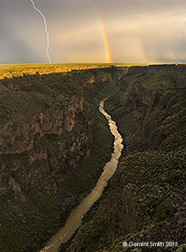 2015 July 10: The Rio Grande Gorge rainbow lightning ...