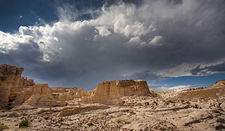 2014 March 25: Incoming storm Plaza Blanca, NM